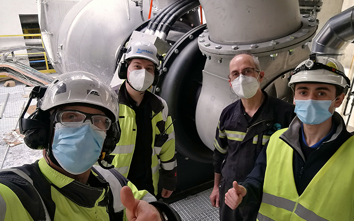 RunEco EP Turbo Blower start-up team at Papelera Brandia